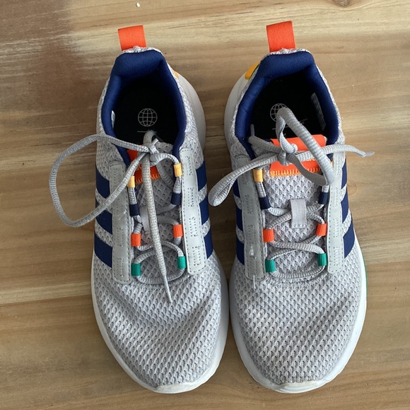 Adidas Racer TR21 Running Shoes, size 4 - Picture 3 of 7